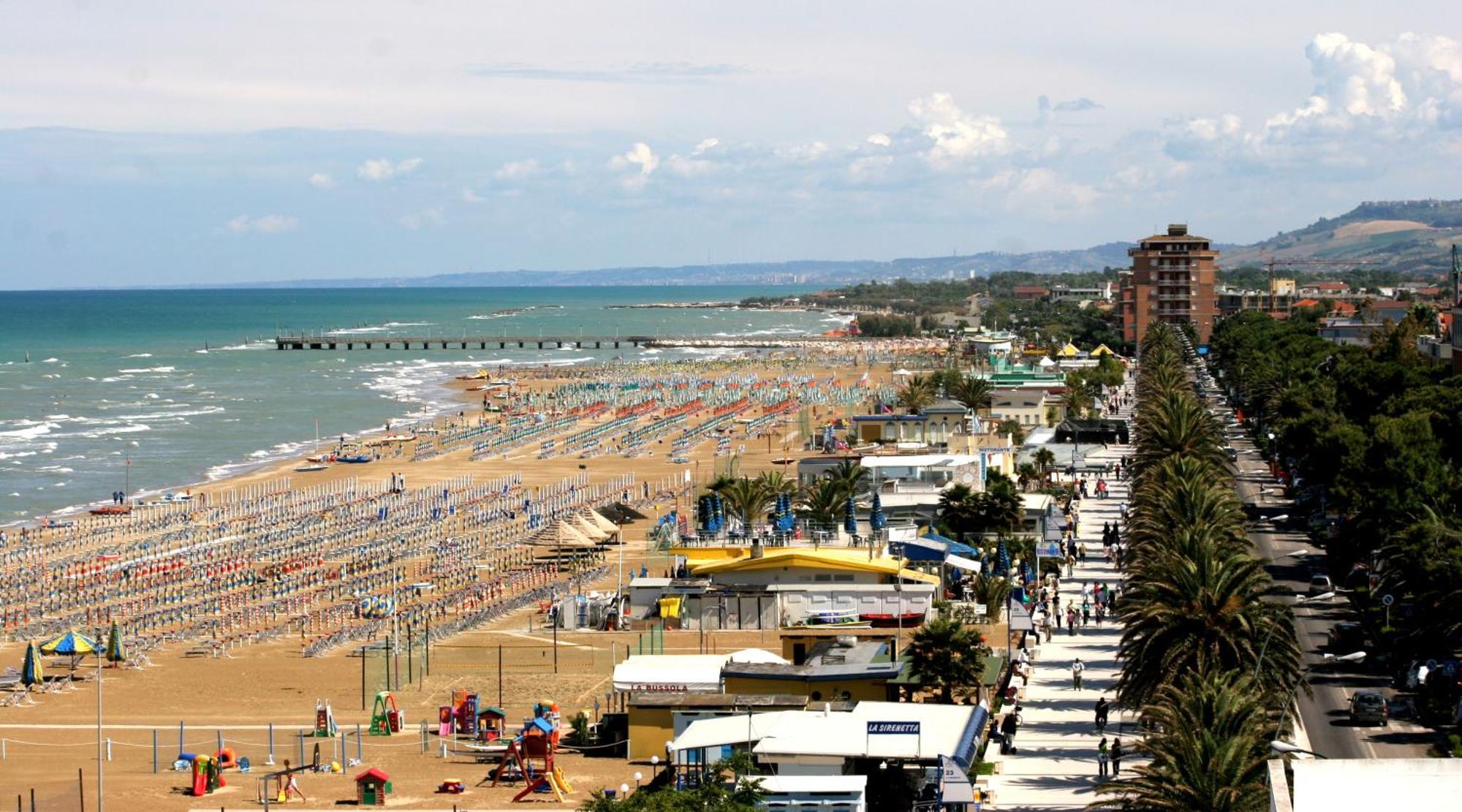 La Perla B&B Hotel Roseto Degli Abruzzi Zewnętrze zdjęcie